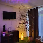 Bed and Breakfast Au Secret Des Bregines 4*