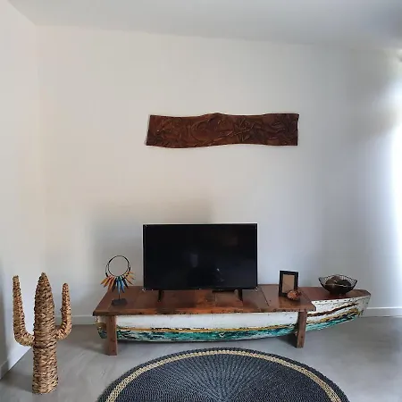 Au Secret Des Bregines