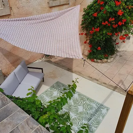 Au Secret Des Bregines Beziers