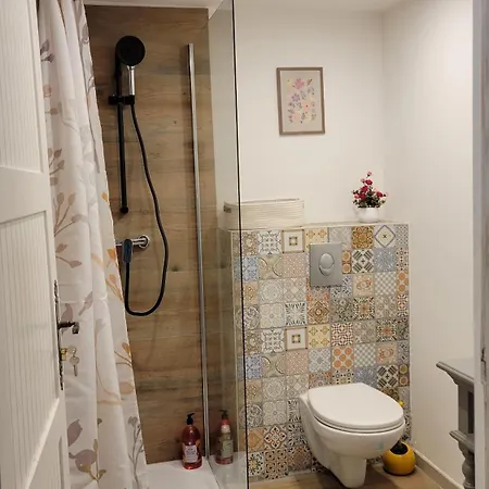 Bed & Breakfast Au Secret Des Bregines