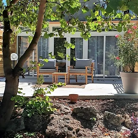 Au Secret Des Bregines Bed & Breakfast