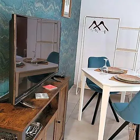 Au Secret Des Bregines Bed & Breakfast Beziers